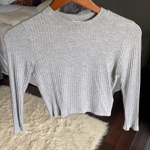 Urban Outfitters crop top 3/4 sleeve